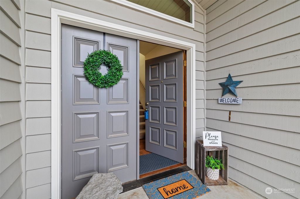 Photo of 23007 128th Place SE, Kent, WA 98031 (MLS # 2272005)