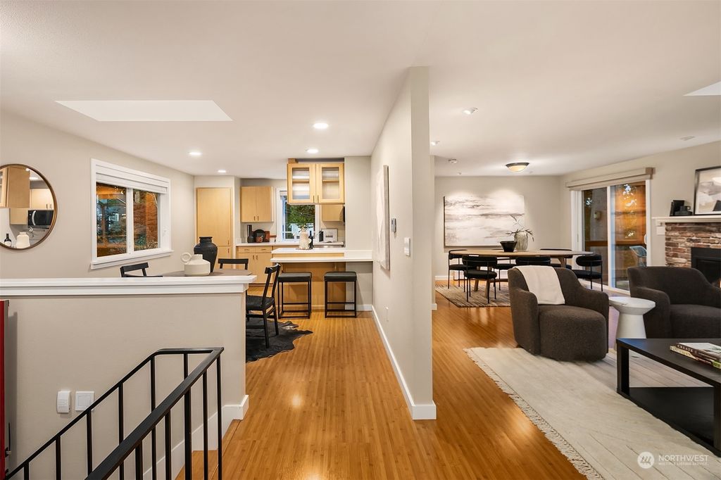 Photo of 1639 4th Street, Kirkland, WA 98033 (MLS # 2287814)