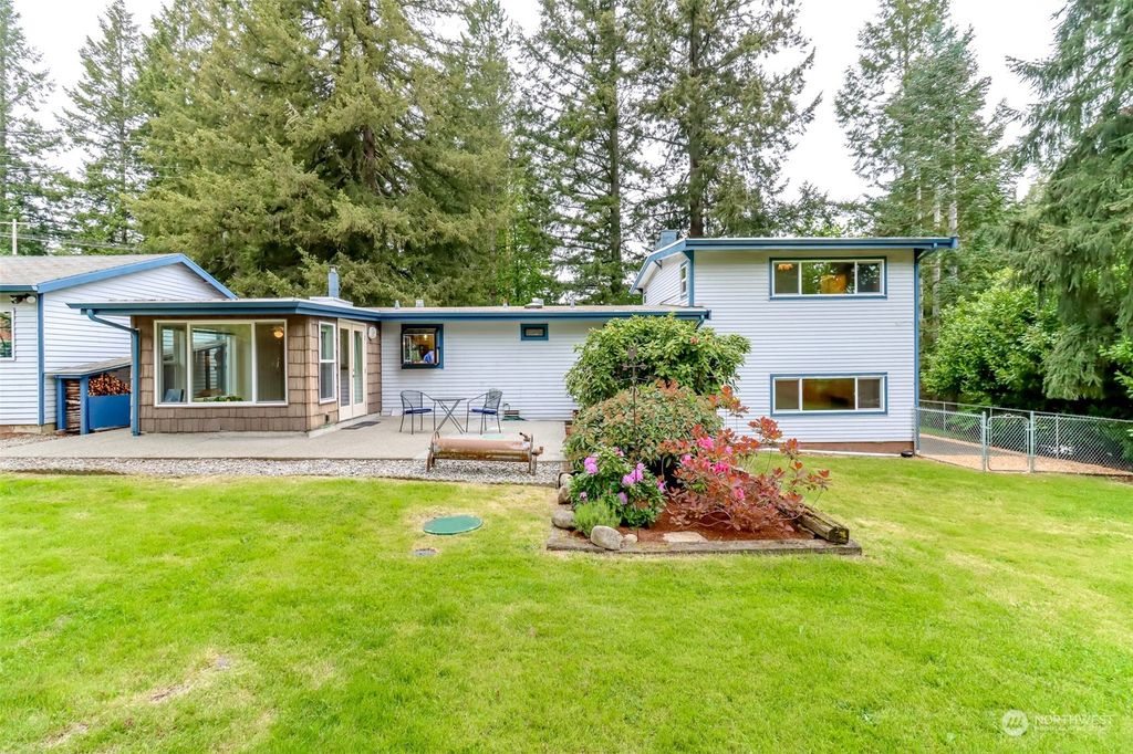 Photo of 18303 SE 240th Street, Covington, WA 98042 (MLS # 2239311)