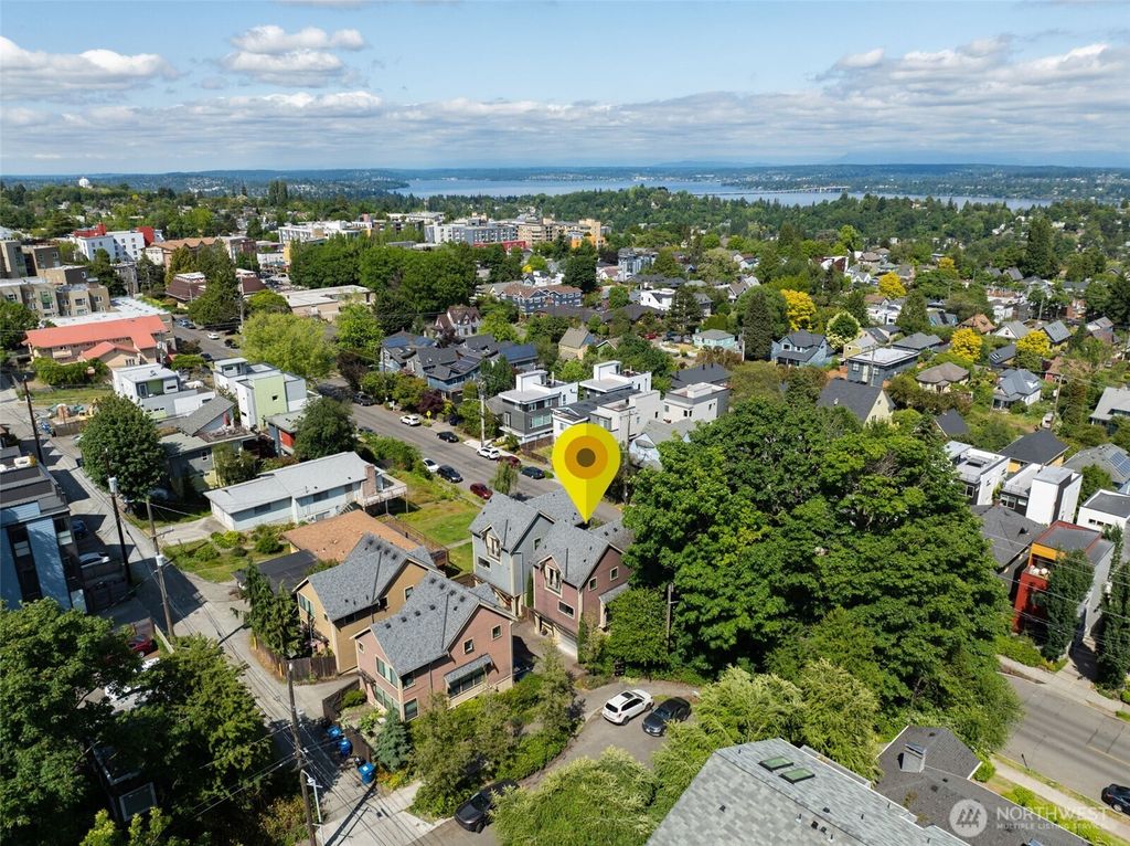 Photo of 1818 E Pike Street, Seattle, WA 98122 (MLS # 2386640)