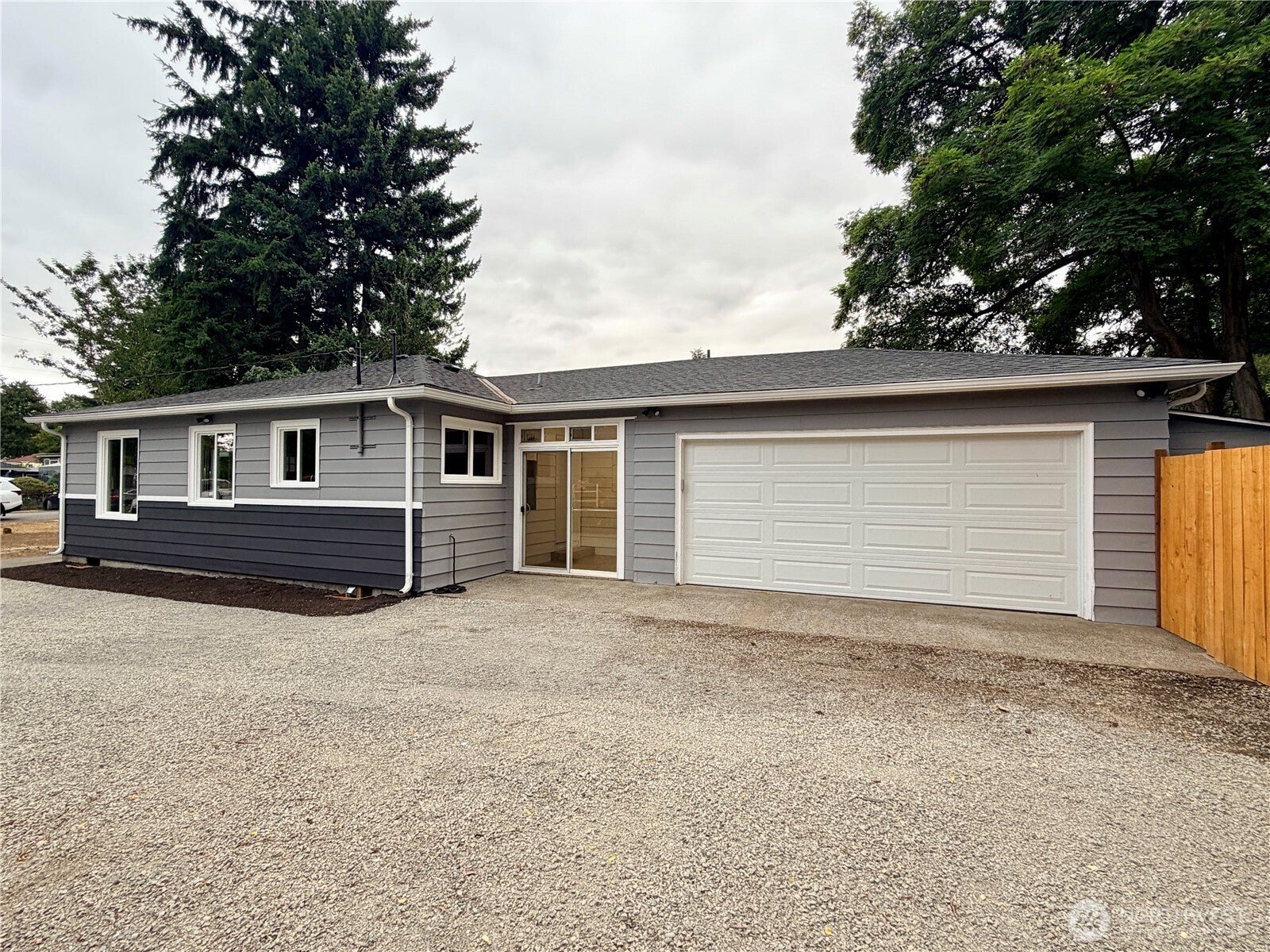 2405 NE 10th Street