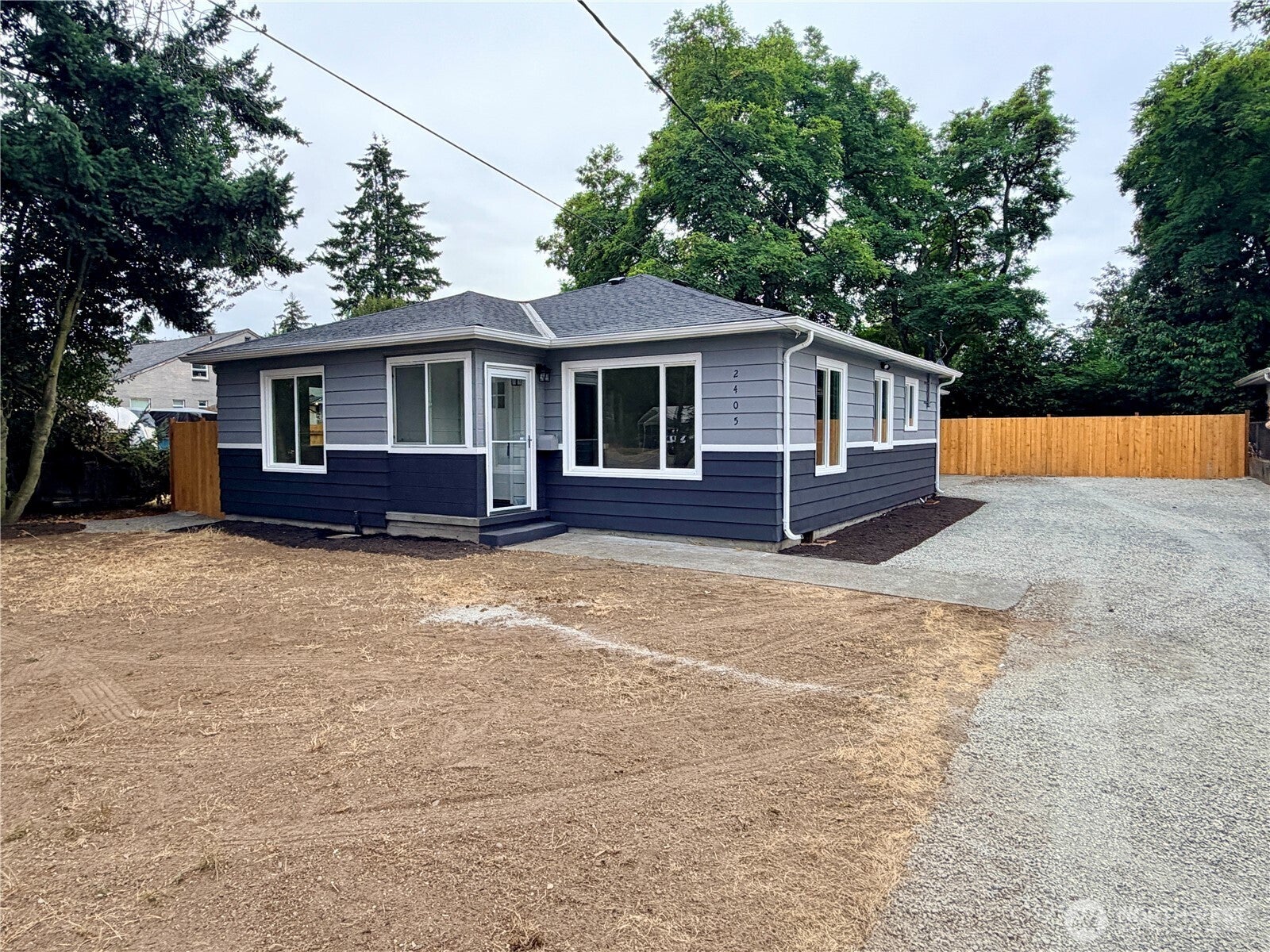 2405 NE 10th Street