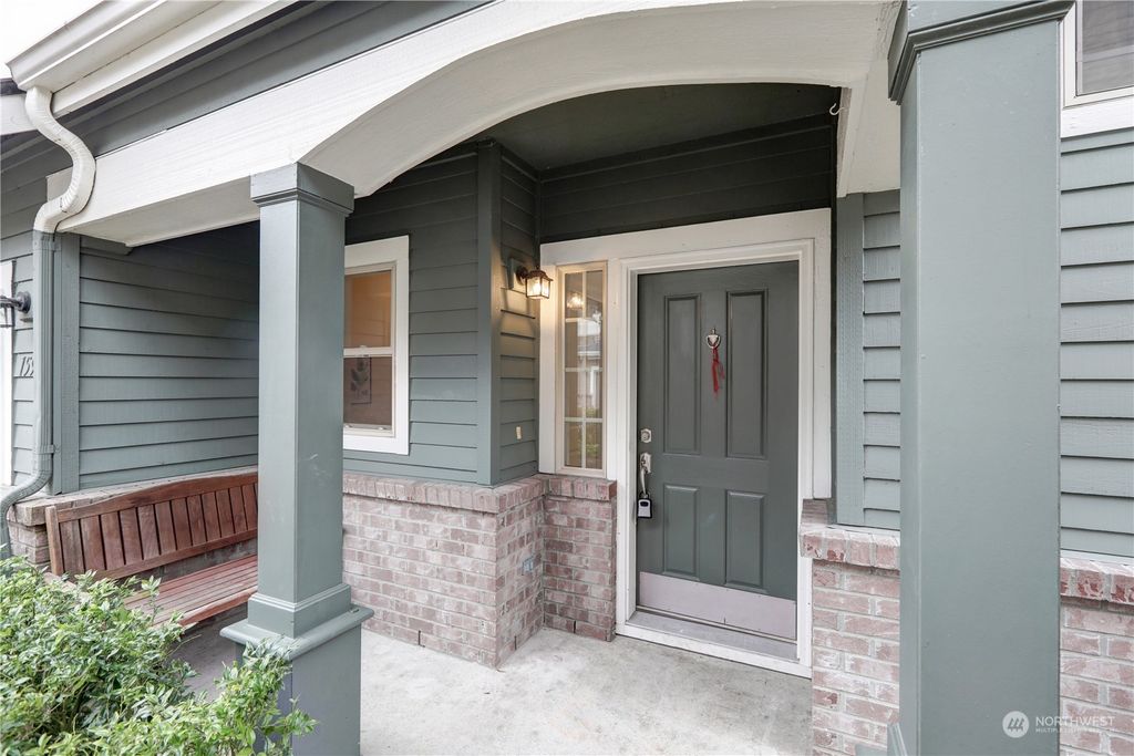 Photo of 15931 NE 95th Way, Redmond, WA 98052 (MLS # 2201493)