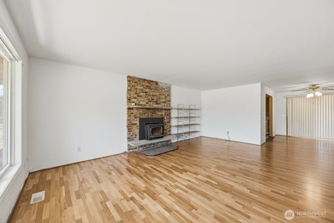 Photo of 1225 21st Street SE, Auburn, WA 98002 (MLS # 2556306)
