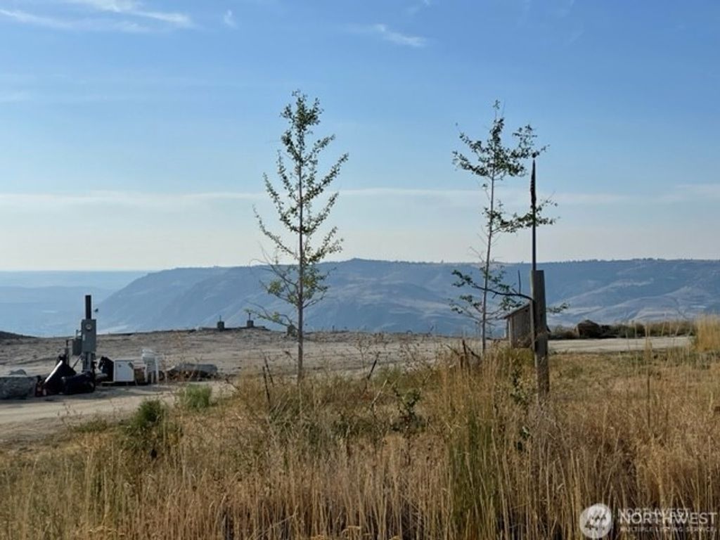 Photo of 284 Harmony Heights Road, Brewster, WA 98812 (MLS # 2446475)