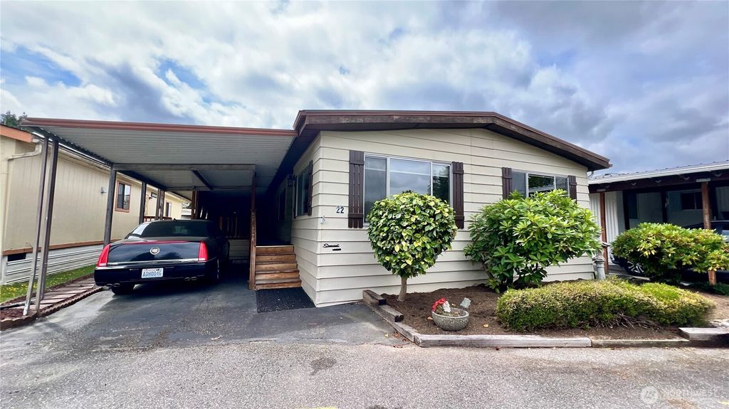Photo of 18501 52nd Avenue W #22, Lynnwood, WA 98037 (MLS # 2396781)