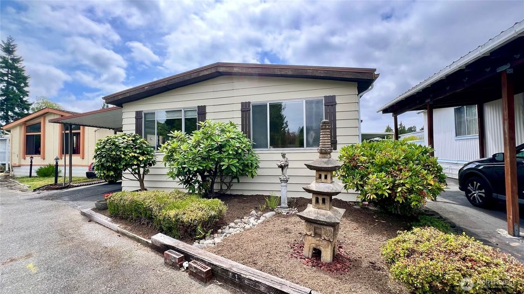 Photo of 18501 52nd Avenue W #22, Lynnwood, WA 98037 (MLS # 2396781)