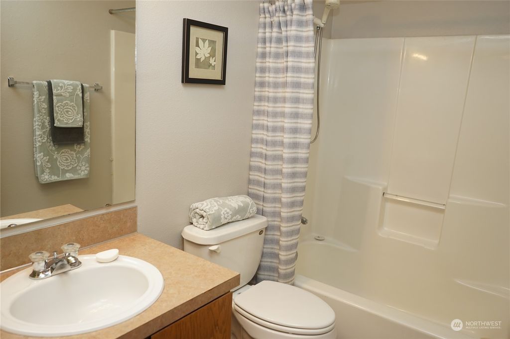 listing image 9367108022494445189