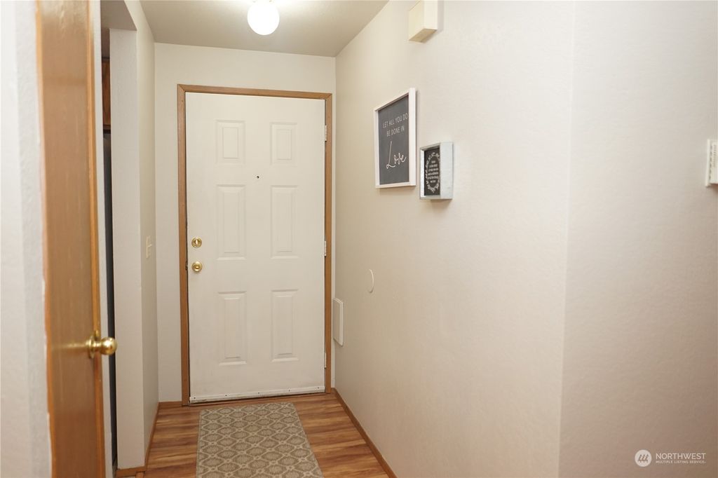listing image 9365801993591091656
