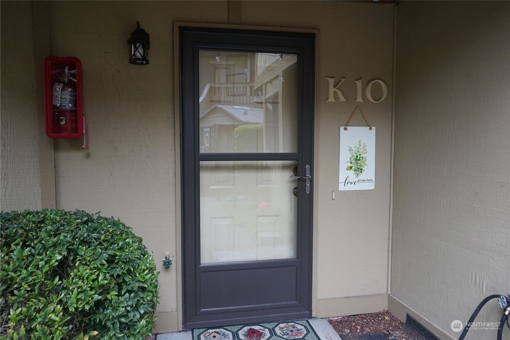 listing image 9360284572402896074