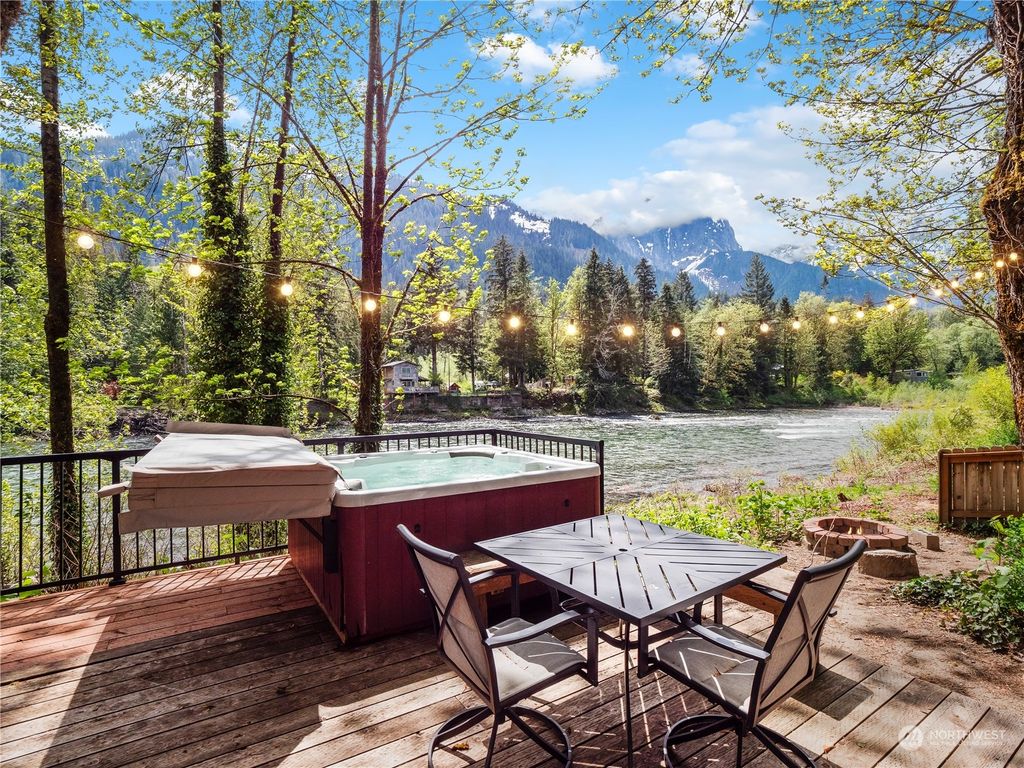 Photo of 51610 217th Place SE, Gold Bar, WA 98251 (MLS # 2071914)