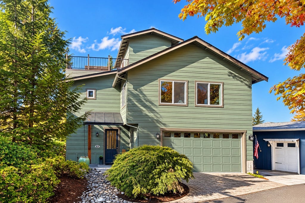 Photo of 4326 SW Roxbury Street, Seattle, WA 98136 (MLS # 2595028)