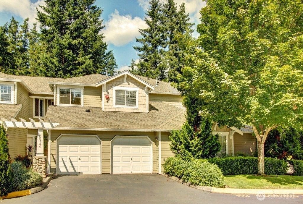 Photo of 23714 SE 36th Lane, Sammamish, WA 98029 (MLS # 2413819)