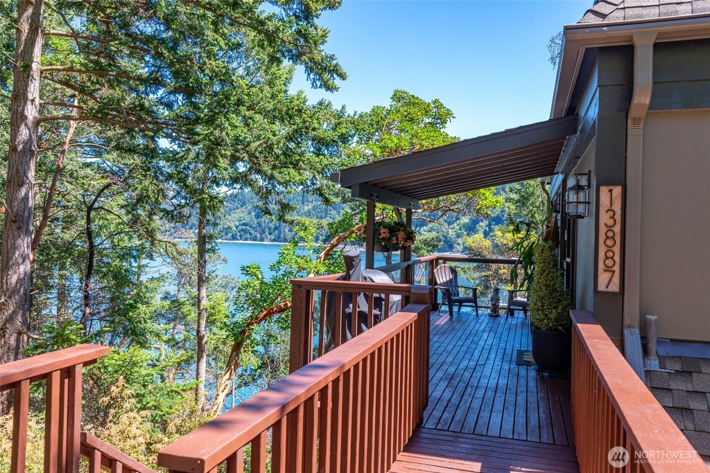 Photo of 13887 Polaris Point Lane, Anacortes, WA 98221 (MLS # 2562825)