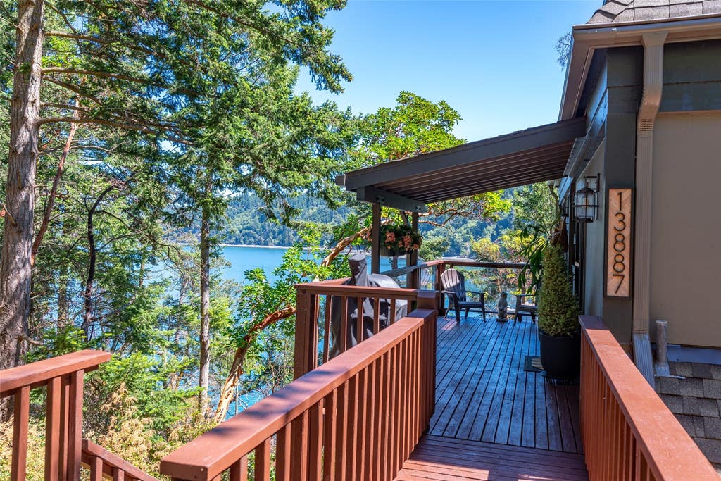 Photo of 13887 Polaris Point Lane, Anacortes, WA 98221 (MLS # 2562825)