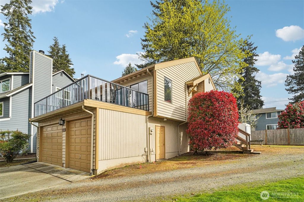 Photo of 18805 SE 42nd Street, Issaquah, WA 98027 (MLS # 2503833)