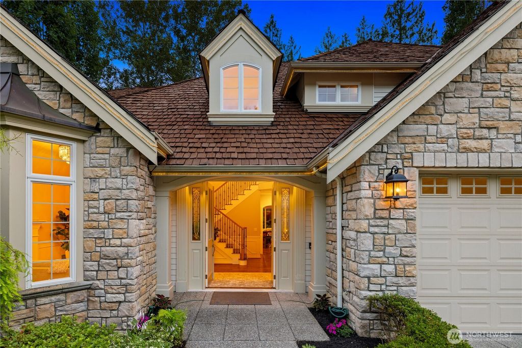 Photo of 4123 198th Court NE, Sammamish, WA 98074 (MLS # 2423191)