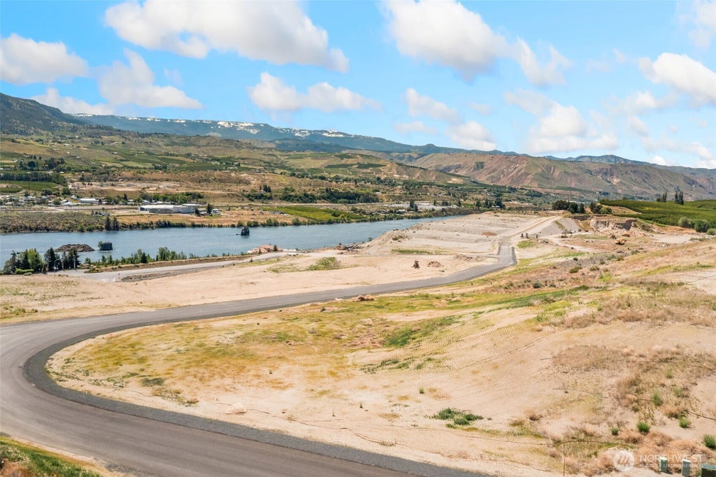 Photo of 146 S Valiant Drive #19, East Wenatchee, WA 98802 (MLS # 2584451)