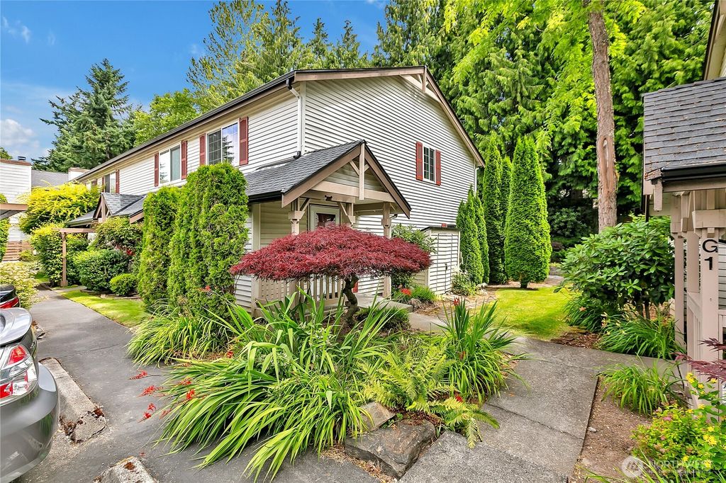 Photo of 15600 116th Avenue NE #F4, Bothell, WA 98011 (MLS # 2404235)