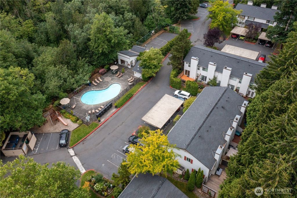 Photo of 15600 116th Avenue NE #F4, Bothell, WA 98011 (MLS # 2404235)