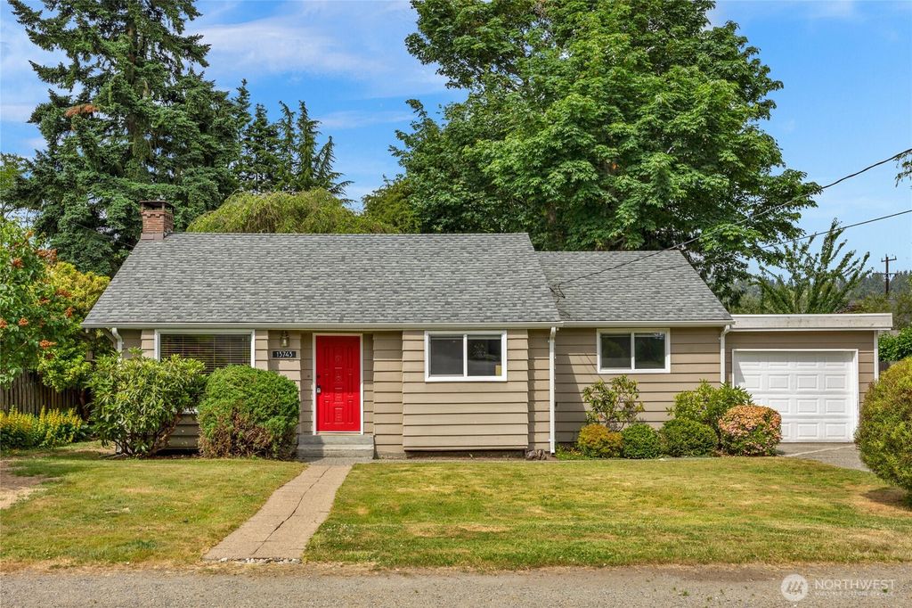 Photo of 13743 36th Avenue NE, Seattle, WA 98125 (MLS # 2390927)