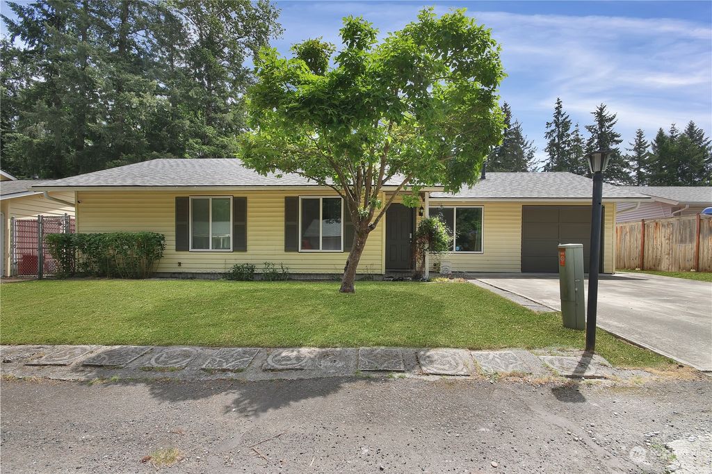 Photo of 19469 SE 266th Street, Covington, WA 98042 (MLS # 2074945)