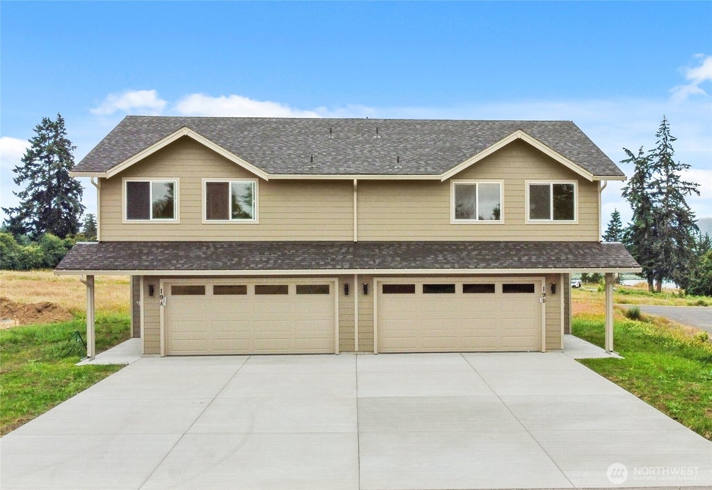 Photo of 15 Anchor Way Loop, Cathlamet, WA 98612 (MLS # 2578781)
