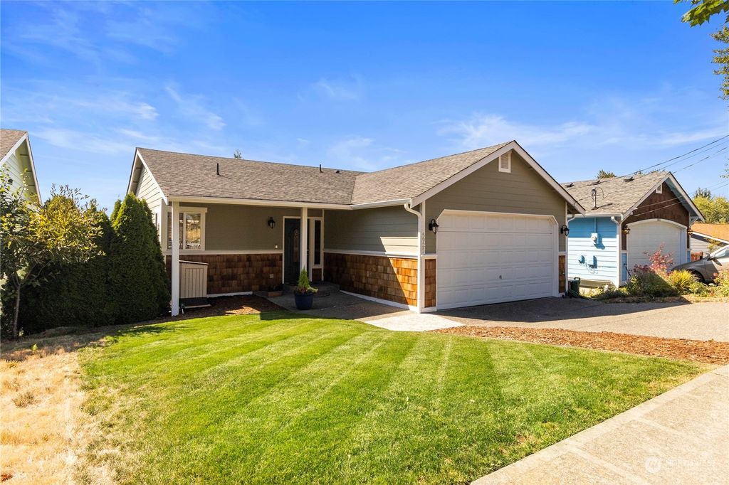 Photo of 5925 16th Avenue SW, Seattle, WA 98106 (MLS # 2153538)