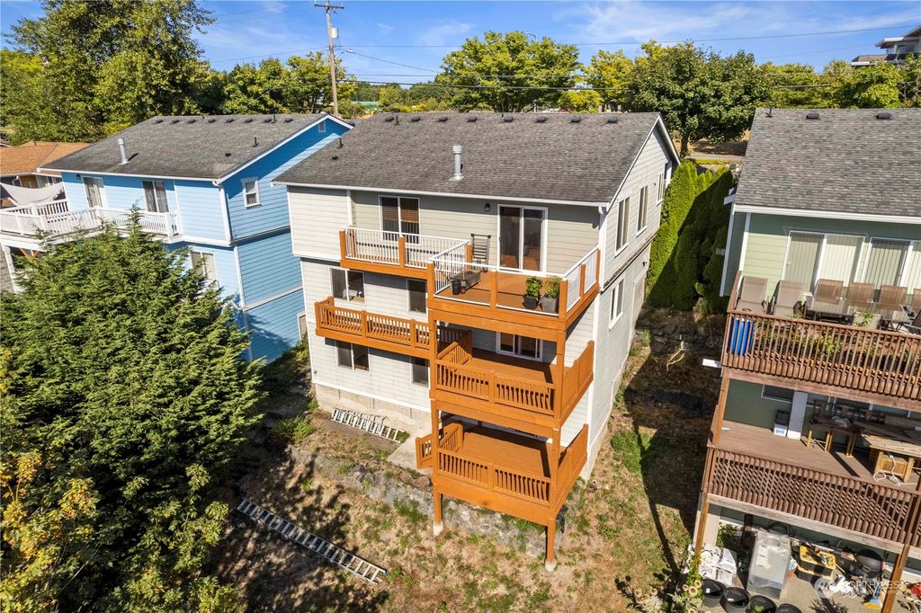 Photo of 5925 16th Avenue SW, Seattle, WA 98106 (MLS # 2153538)
