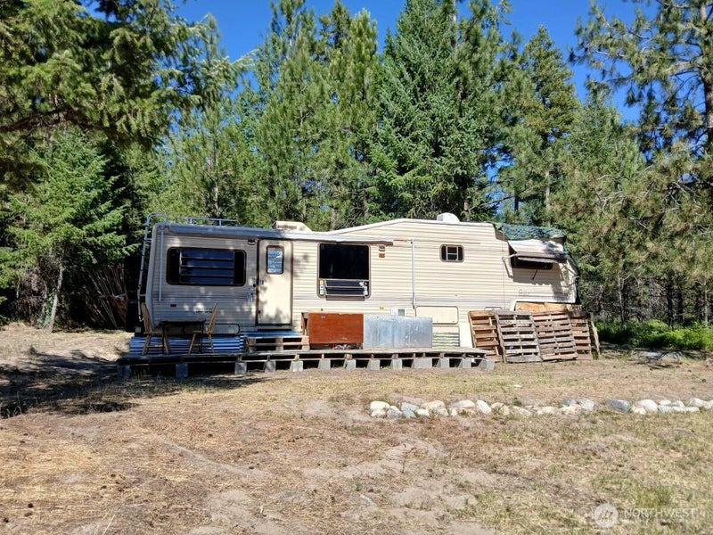 38 BROSER Way W