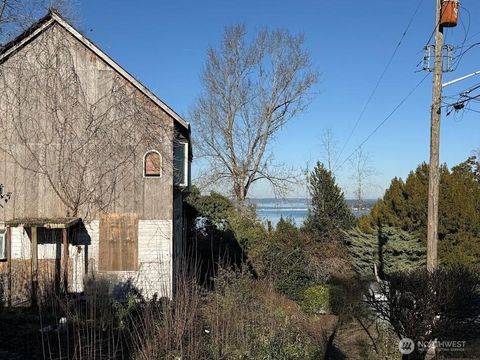 Photo of 5221 S Ferdinand Street, Seattle, WA 98118 (MLS # 2512565)