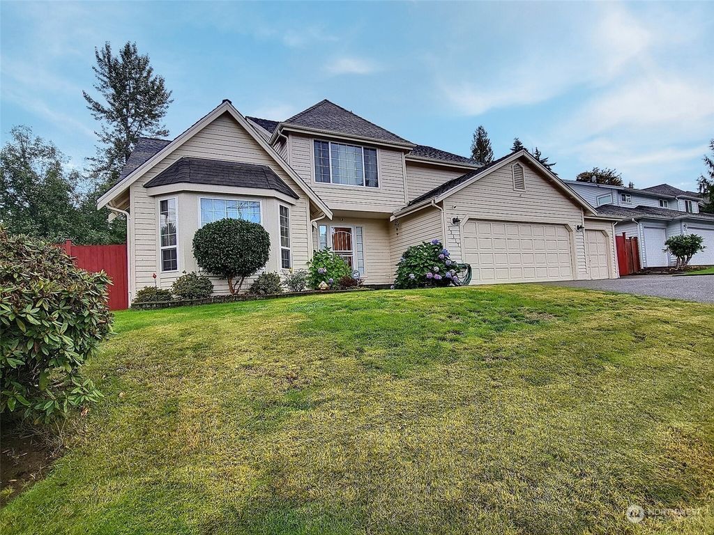 Photo of 13117 SE 214th Way, Kent, WA 98031 (MLS # 2171399)