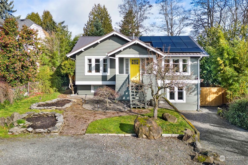 Photo of 712 N 117th Street, Seattle, WA 98133 (MLS # 2207398)