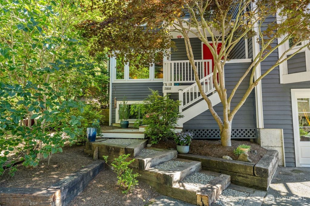 Photo of 11616 Seola Beach Drive SW, Burien, WA 98146 (MLS # 2419763)