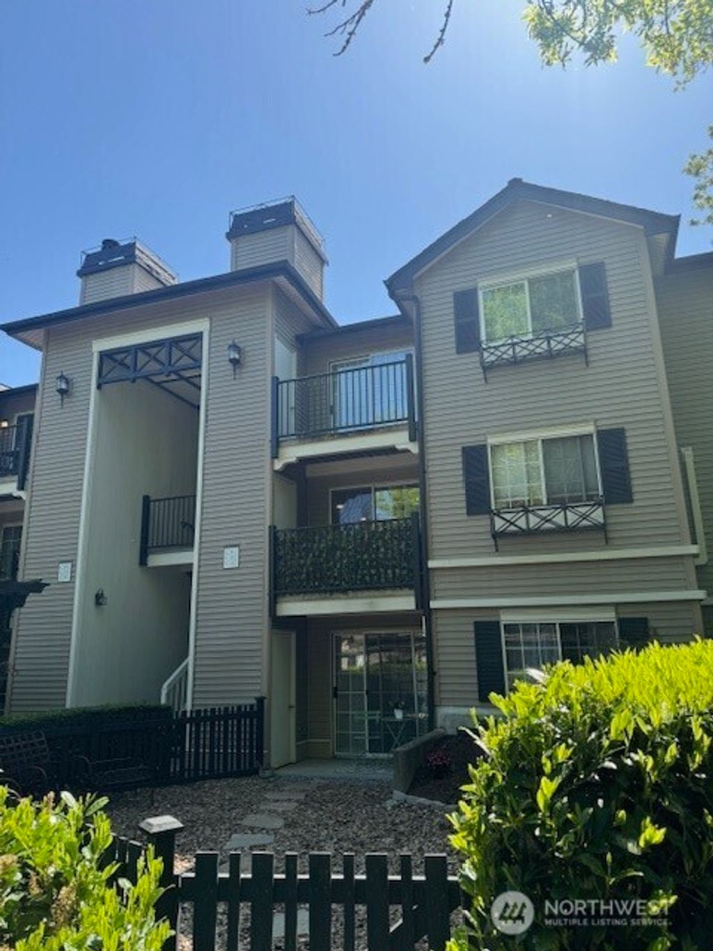 Photo of 221 9th Street #C102, Kirkland, WA 98033 (MLS # 2370690)