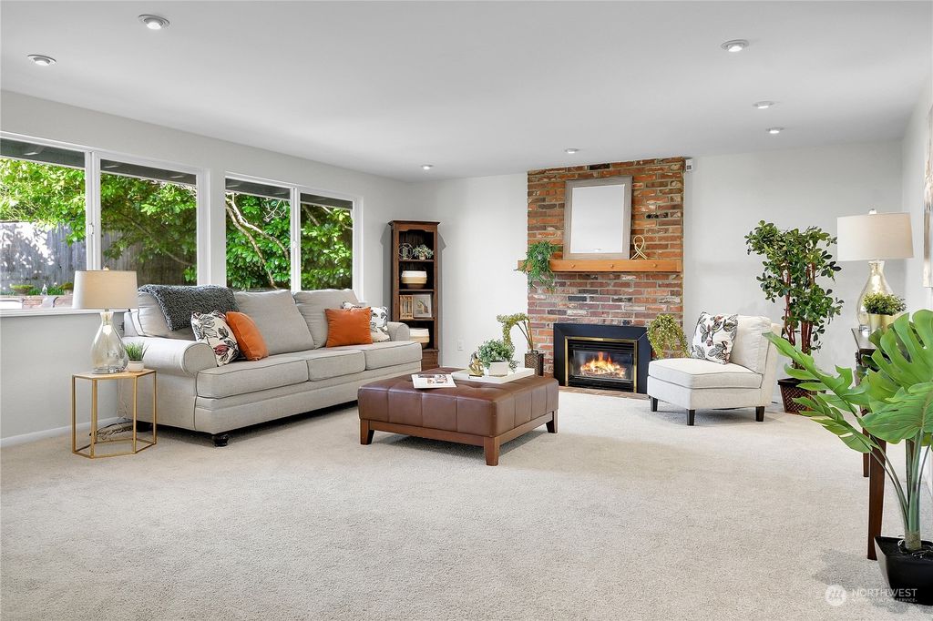 Photo of 8900 NE 139th Street, Kirkland, WA 98034 (MLS # 2210402)