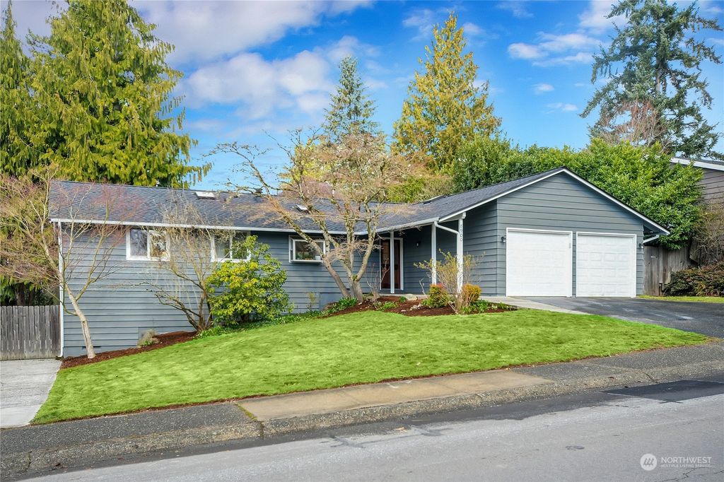 Photo of 8900 NE 139th Street, Kirkland, WA 98034 (MLS # 2210402)