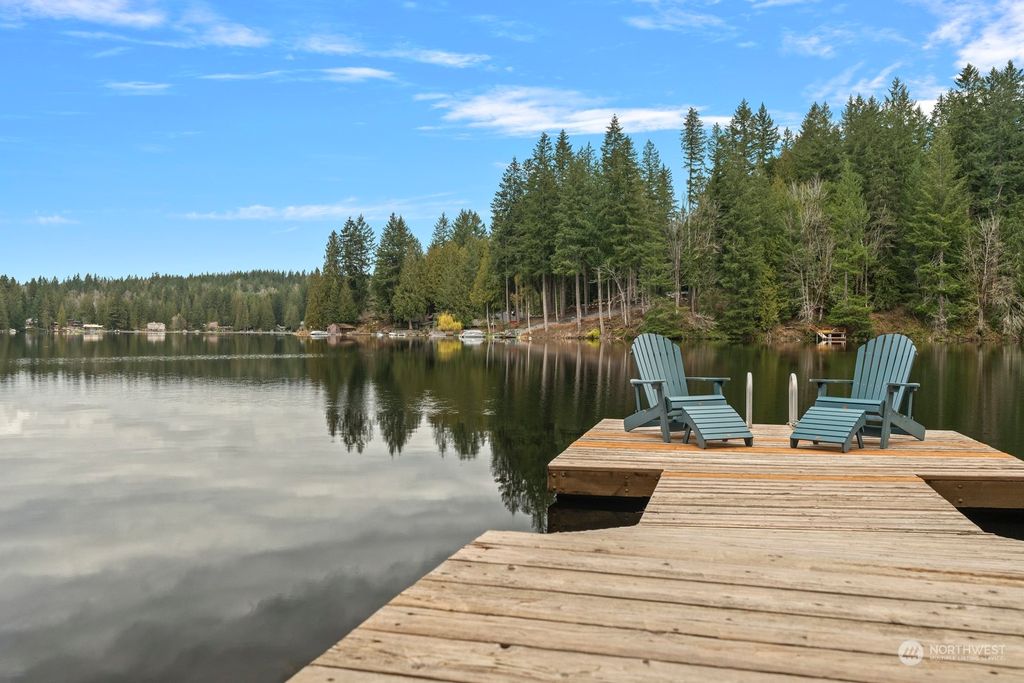 Photo of 3126 W Ames Lake Drive NE, Redmond, WA 98053 (MLS # 2049032)