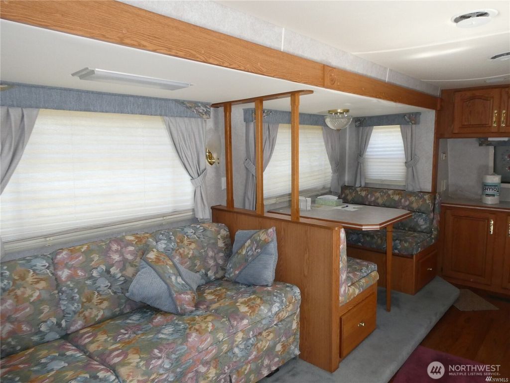 listing image 9369863044791764243