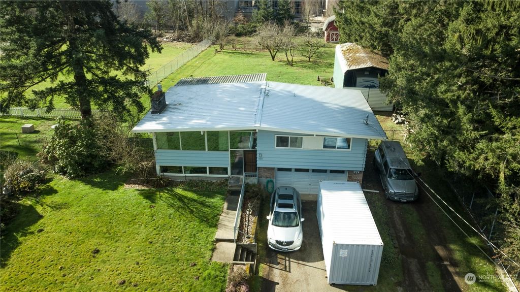 Photo of 13643 169th Avenue SE, Renton, WA 98059 (MLS # 2199190)