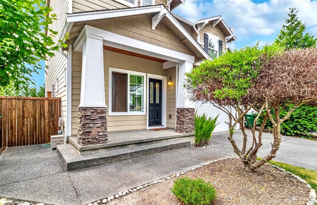 Photo of 8818 81st Drive NE, Marysville, WA 98270 (MLS # 1986843)