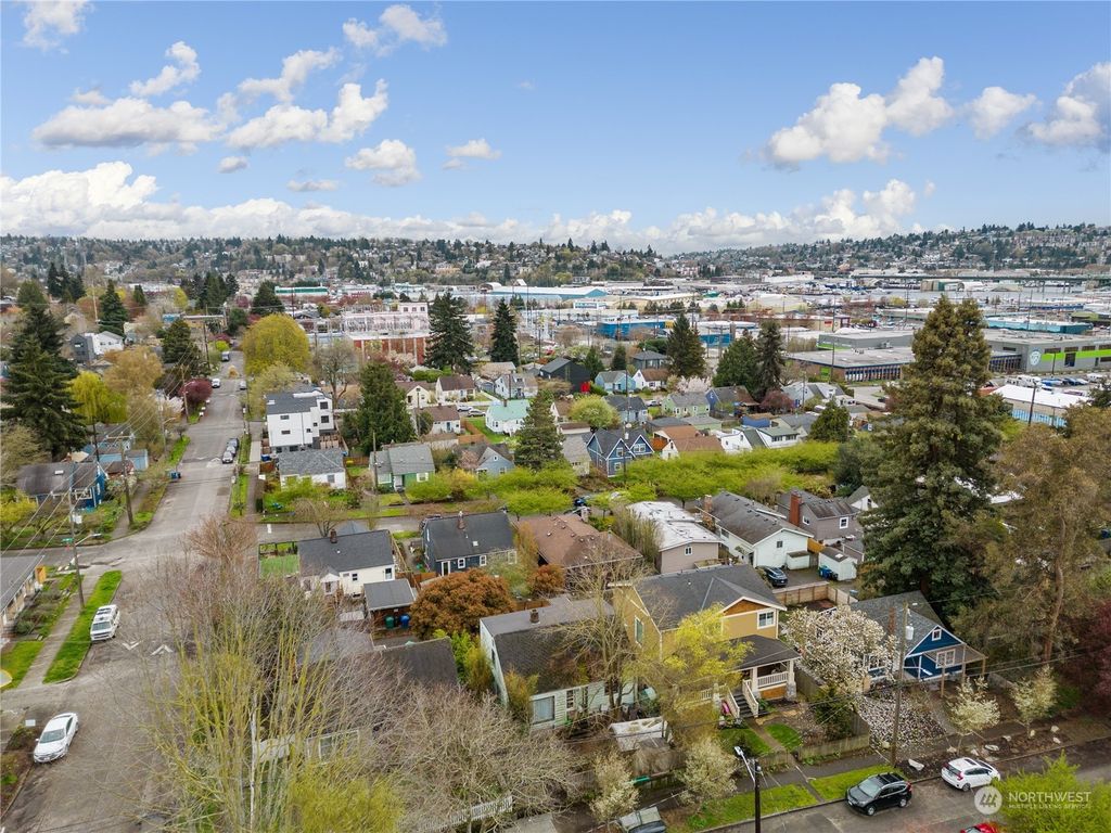 Photo of 607 NW 50th Street, Seattle, WA 98107 (MLS # 2216702)