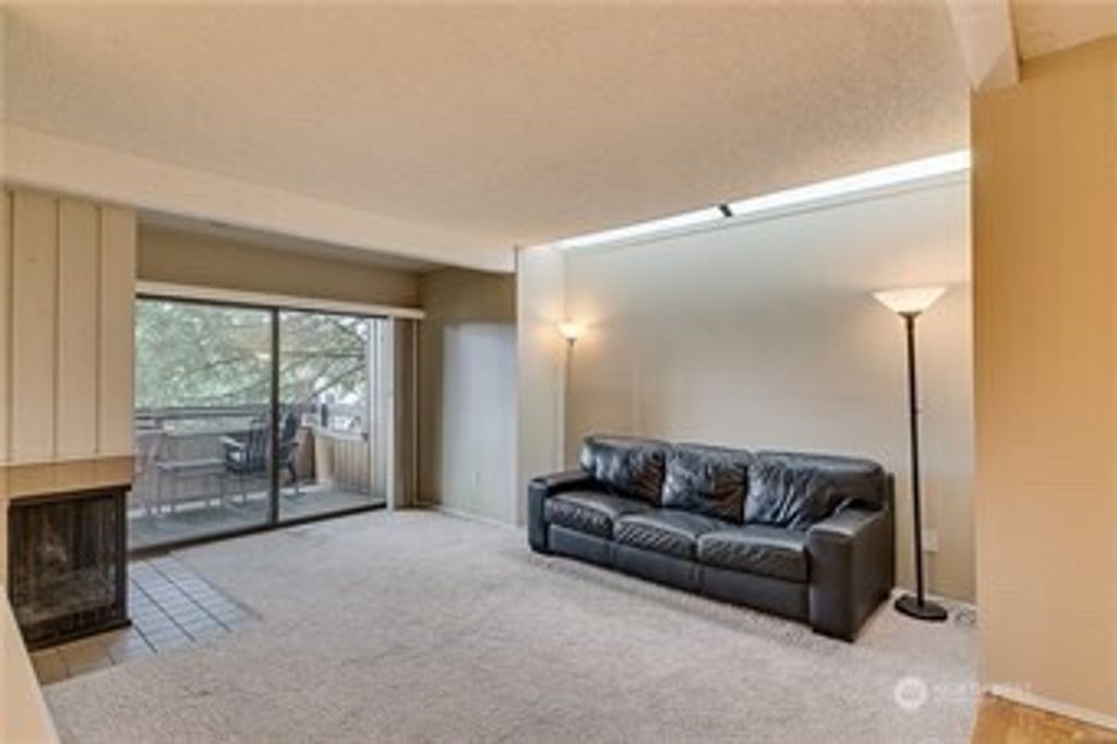 Photo of 3531 109th Place NE #4, Bellevue, WA 98004 (MLS # 2496498)