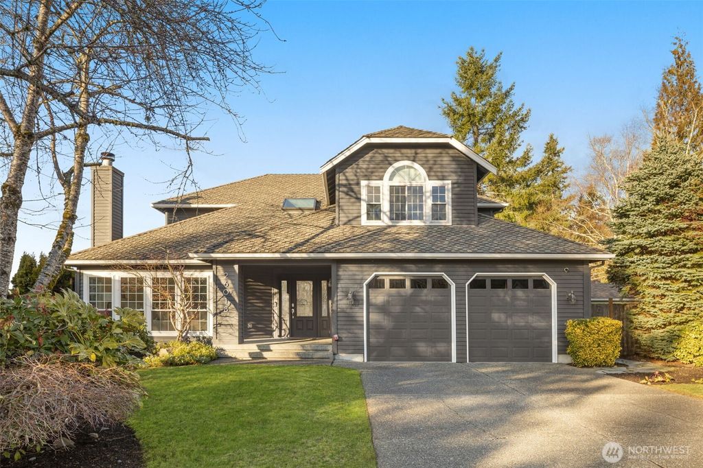 Photo of 26018 SE 38th Court, Sammamish, WA 98029 (MLS # 2499026)