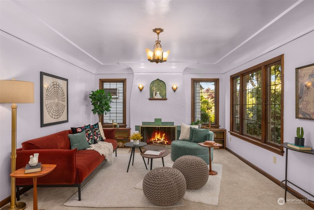 Photo of 8047 Ashworth Avenue N, Seattle, WA 98103 (MLS # 2138216)