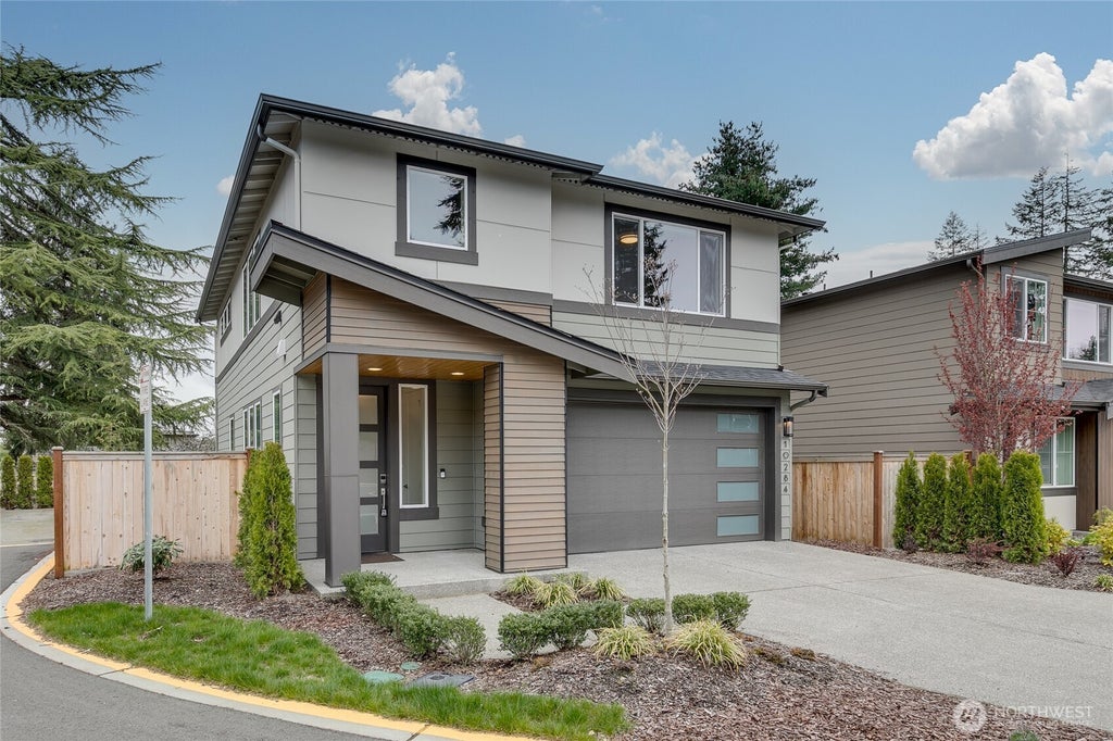 Photo of 10284 133rd Court NE, Kirkland, WA 98033 (MLS # 2576373)