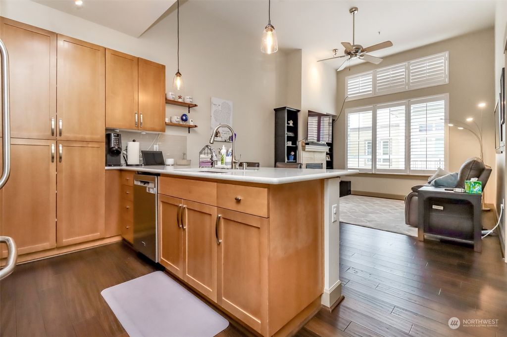 Photo of 1840 25th Avenue NE #411, Issaquah, WA 98029 (MLS # 2329178)