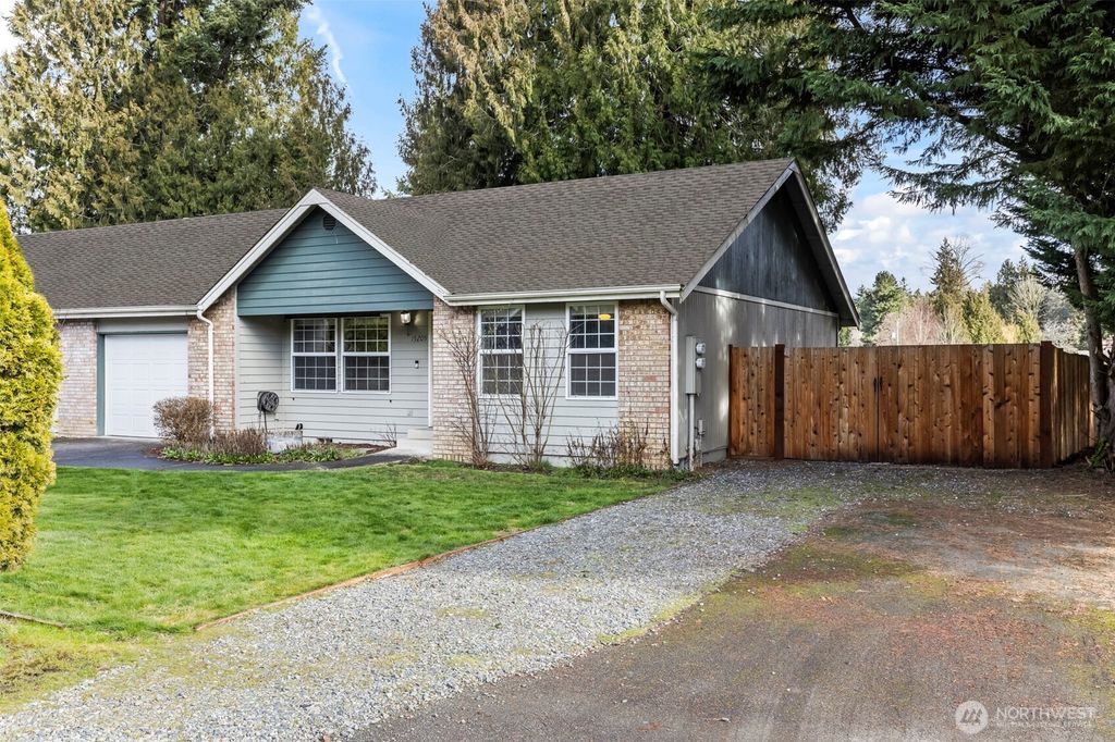Photo of 15207 15209 95th Avenue Ct E, Puyallup, WA 98375 (MLS # 2482033)