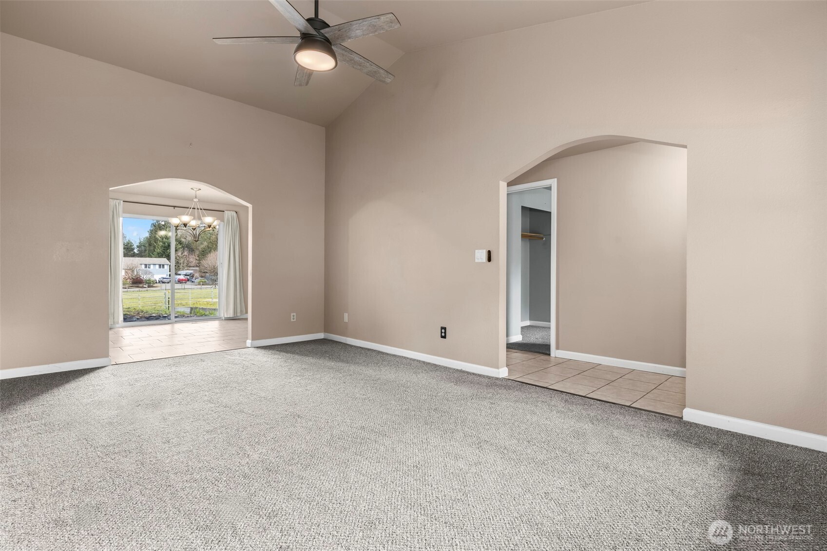 15207 95th Avenue Ct E