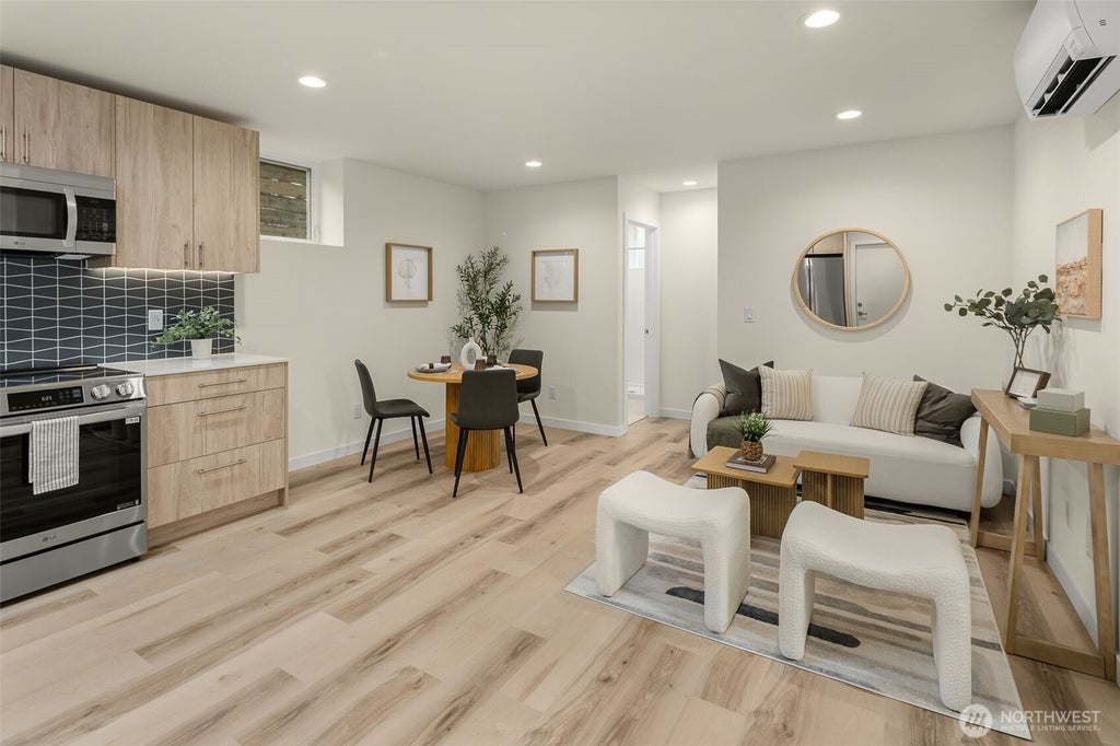 Photo of 3918 S Juneau Street, Seattle, WA 98118 (MLS # 2552594)